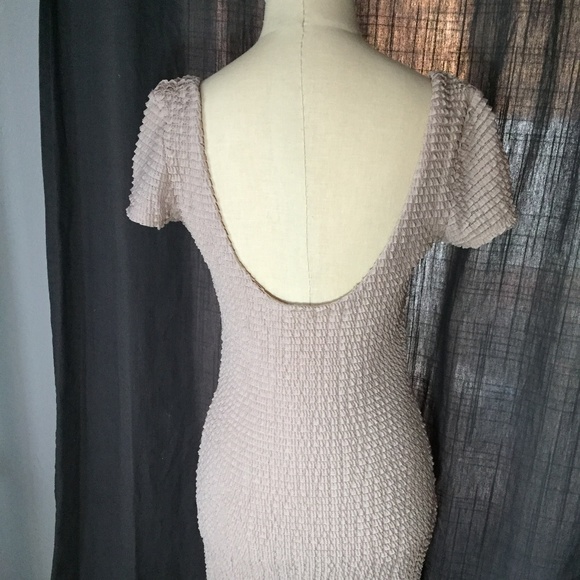 Short Sleeve Lace Ruffle Detail Dress Scoop Back S - Picture 3 of 6